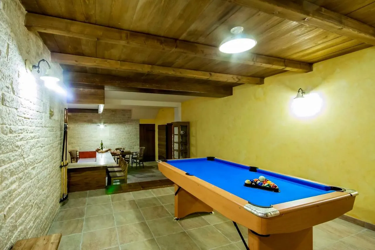 Villa Alma Marcana 0*,