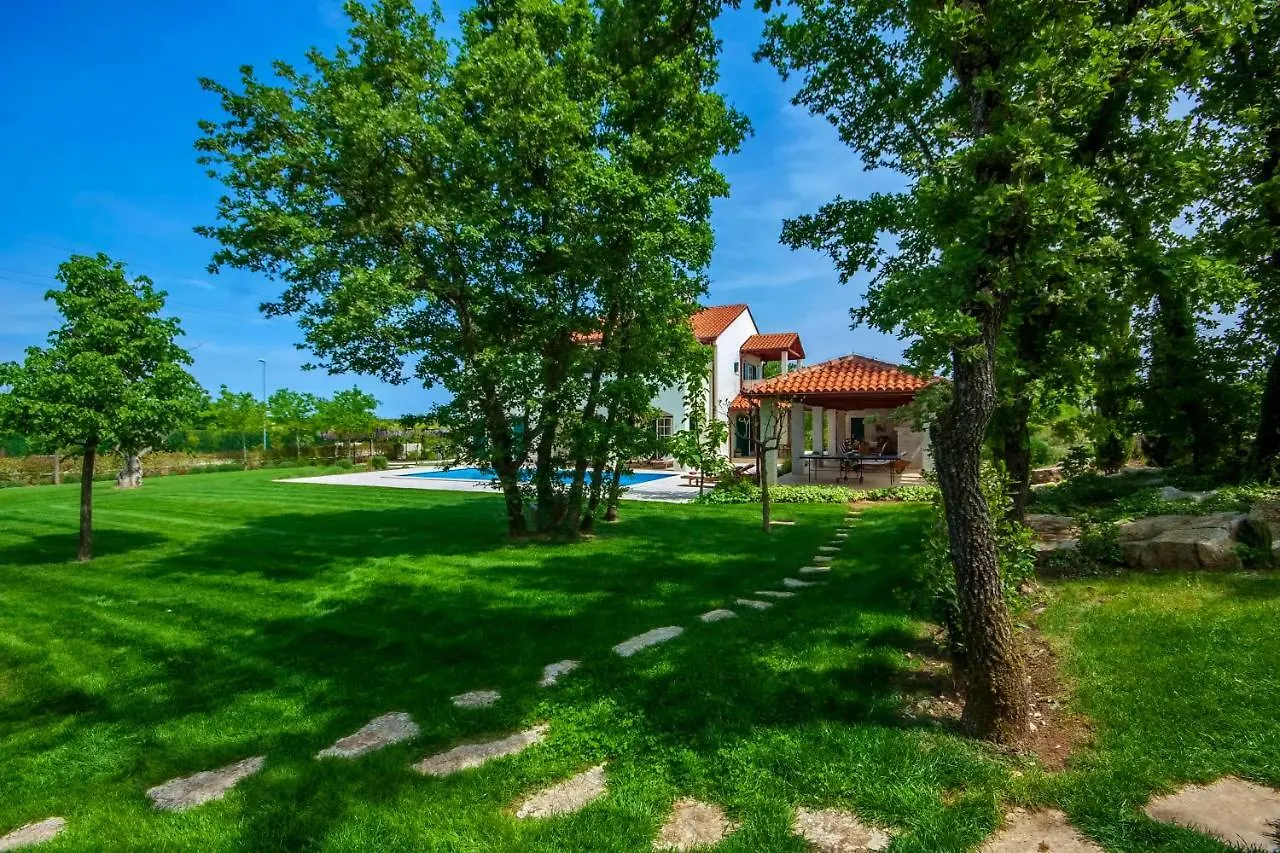Villa Alma Marcana