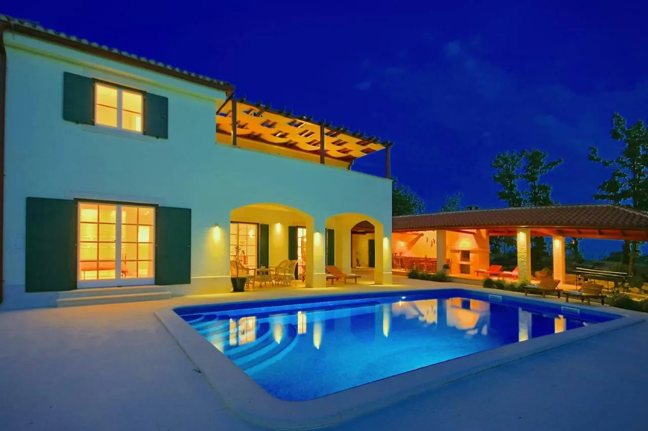 Villa Alma Marcana 0*,  Croatia